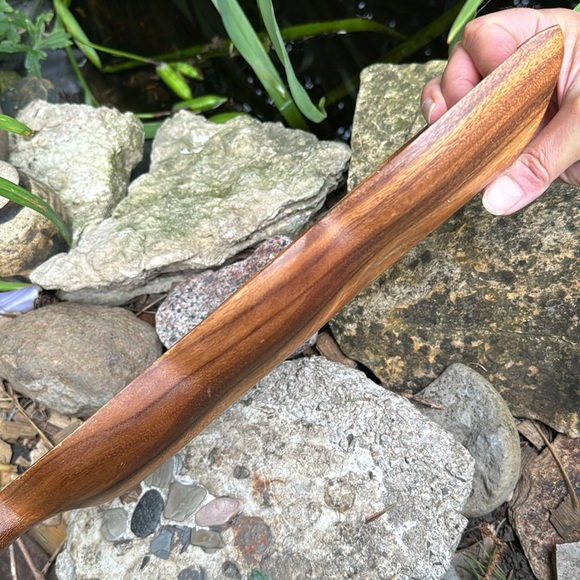 Vintage Wooden “Monkey Pod” Bowl-Pea Pod Shape - Picture 13 of 16